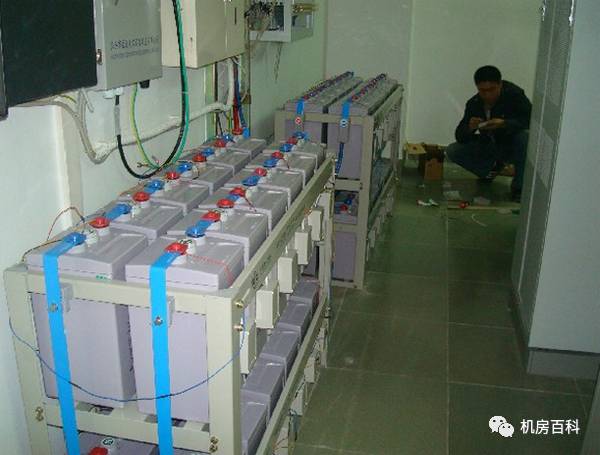 小型弱電機房一體化建設方案 從靜電機房裝修到設備購銷實施指南